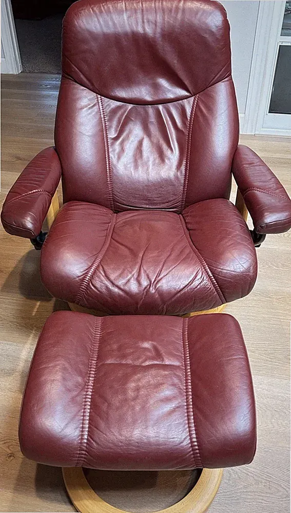 Ekornes Stressless Med. CONSUL Burgandy Leather Swivel Recliner Chair & Ottoman